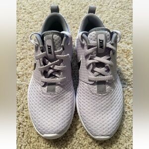 Nike Roshe G Golf Shoes Women’s Size 6 CD6066-511 Lavender White Spikeless